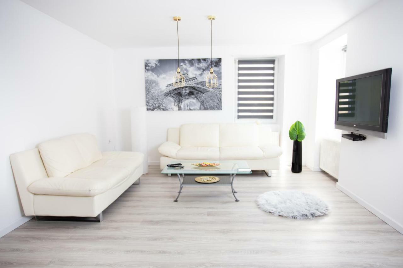 Villa Hillside Apartment 예세니체 외부 사진